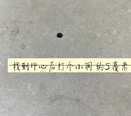 绛县瓷砖空鼓维修公司专业解答在瓷砖铺贴过程中，如果砂料搅拌不均匀，将会带来以下问题